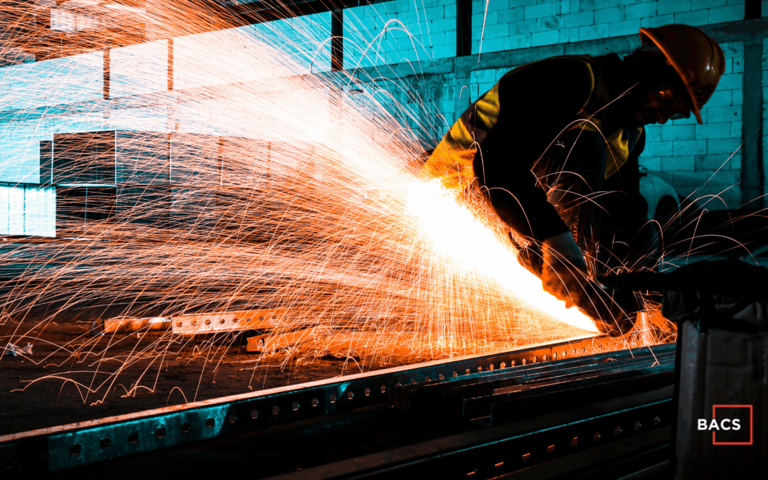 How IoT and Cloud Computing Improve Operational Efficiency in Manufacturing